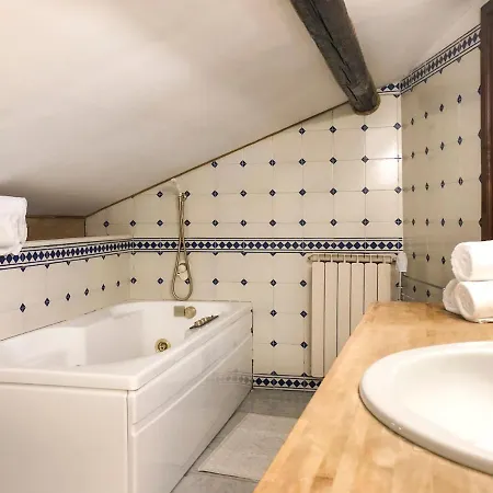 Cavanella Vara Sleeps 16 With Pool And Air Con Willa
